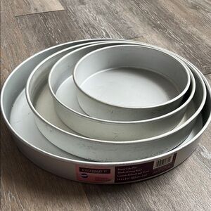 ❌SOLD❌ Wilton Silver Bakeware Set for Professional Kitchens
